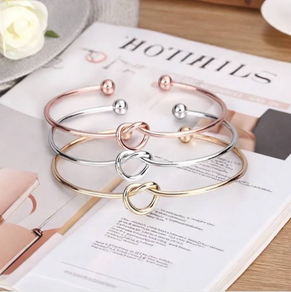 Gold Knot Bangle